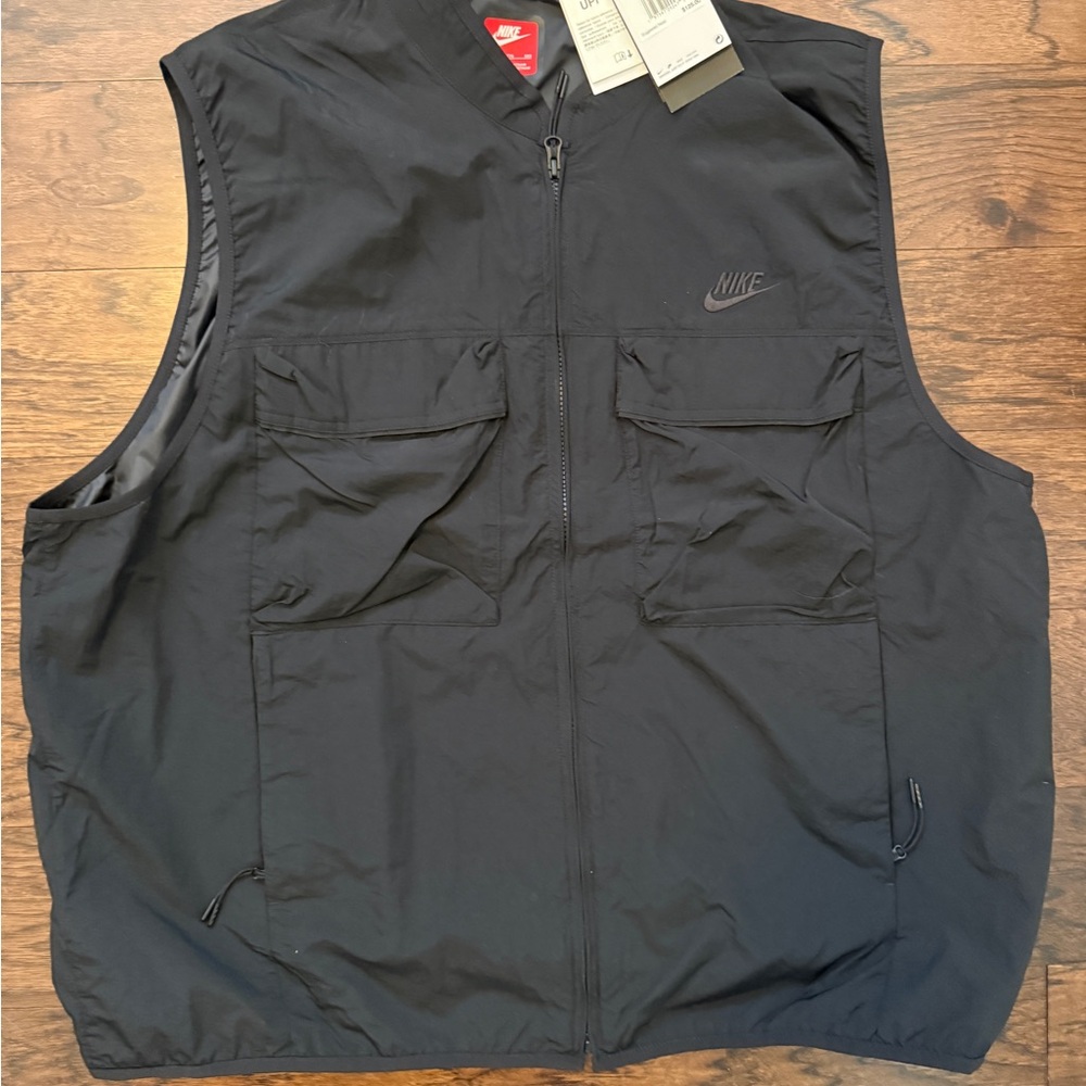 Nike Men's Dark Vest with Pockets